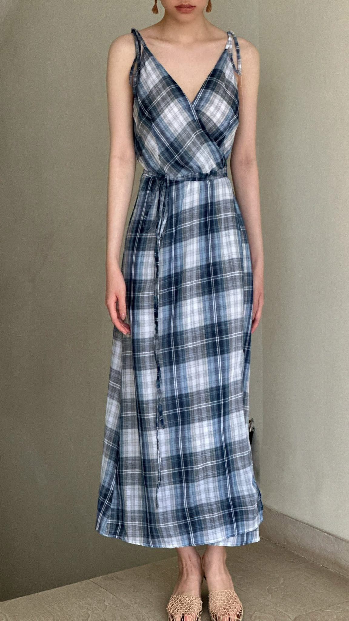  Adriana Dress - Đầm 2 dây caro chéo vạt  D968 