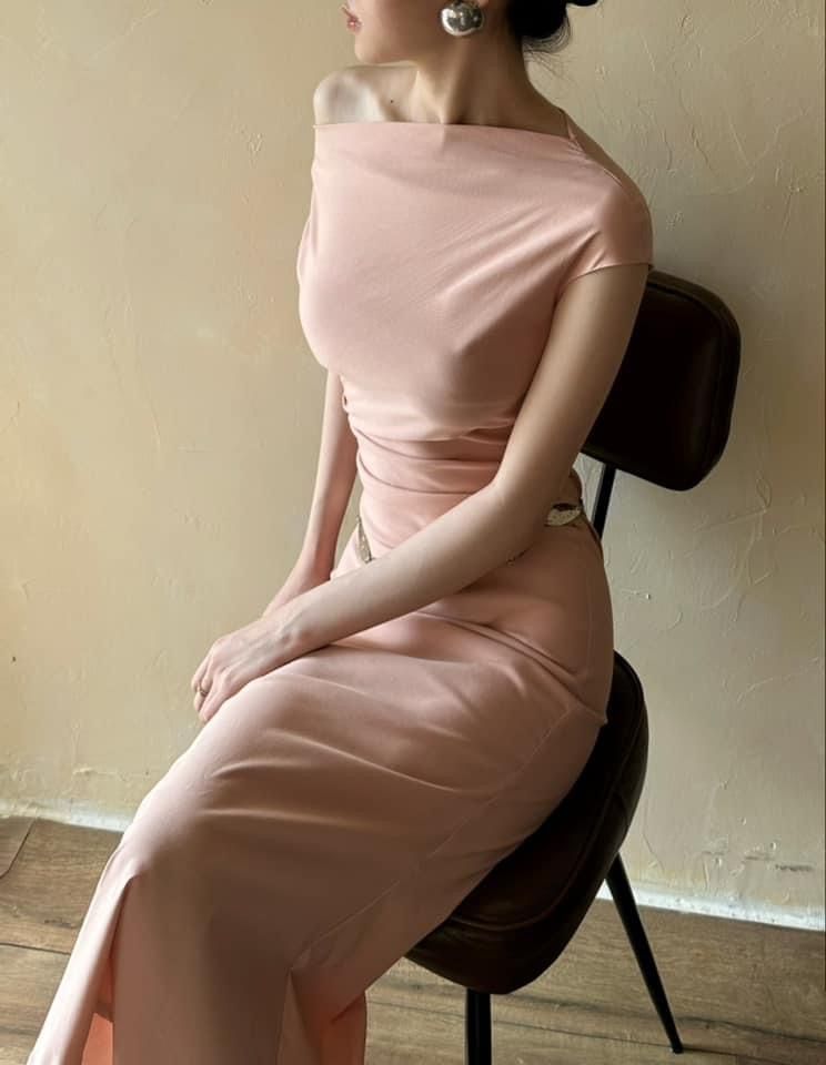  Zoey Dress - Đầm Lệch Vai Nhấn Eo D982 