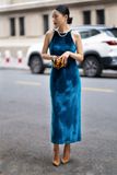  Sydney Dress - Đầm nhung hai dây hở lưng D81 