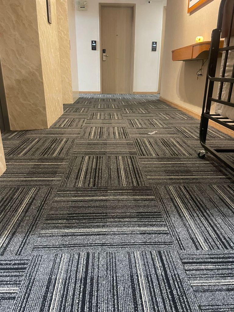 Thảm Sàn Sọc Xám Melody Nhạt 5381