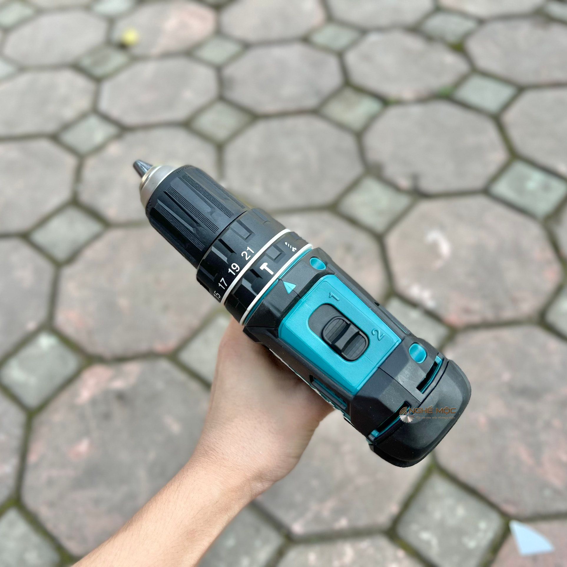 Bộ máy khoan búa vặn vít DHP482SFX6 101 phụ kiện dùng pin 18V Makita