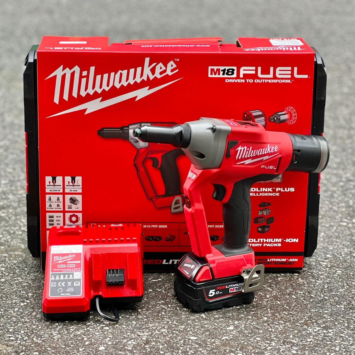 Máy bắn đinh rút Milwaukee M18 FRT