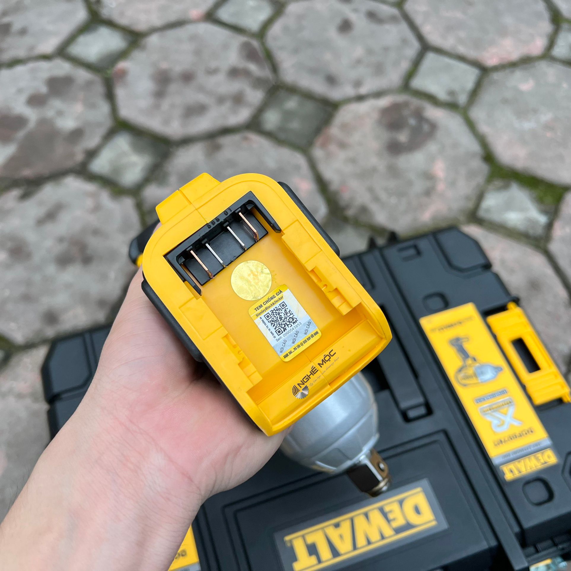 DCF897 Dewalt