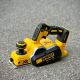 Bào Dewalt DCP580