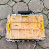 Hộp đựng dụng cụ Dewalt DWST82968-1