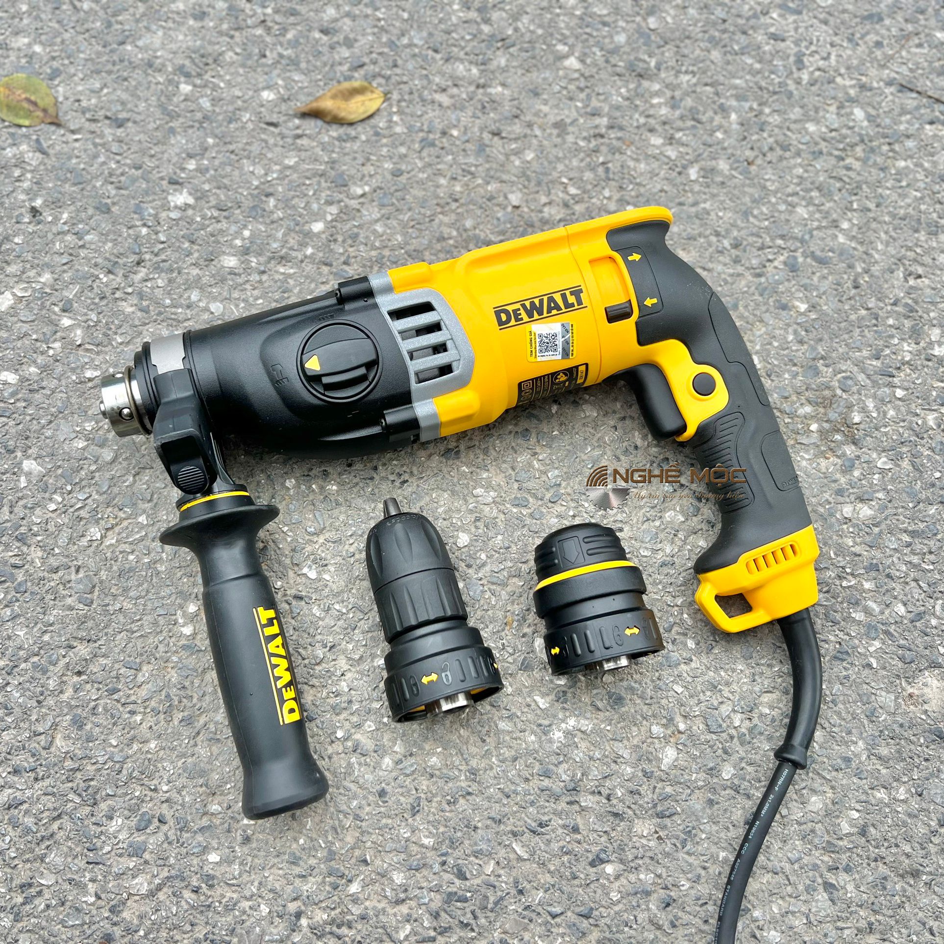 Máy khoan búa Dewalt D25144K-B1 – mochaiphat