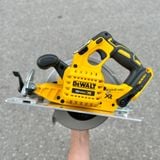 Máy cưa cầm tay Dewalt DCS570N-KR