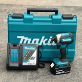 máy bắt vít Makita xdt13
