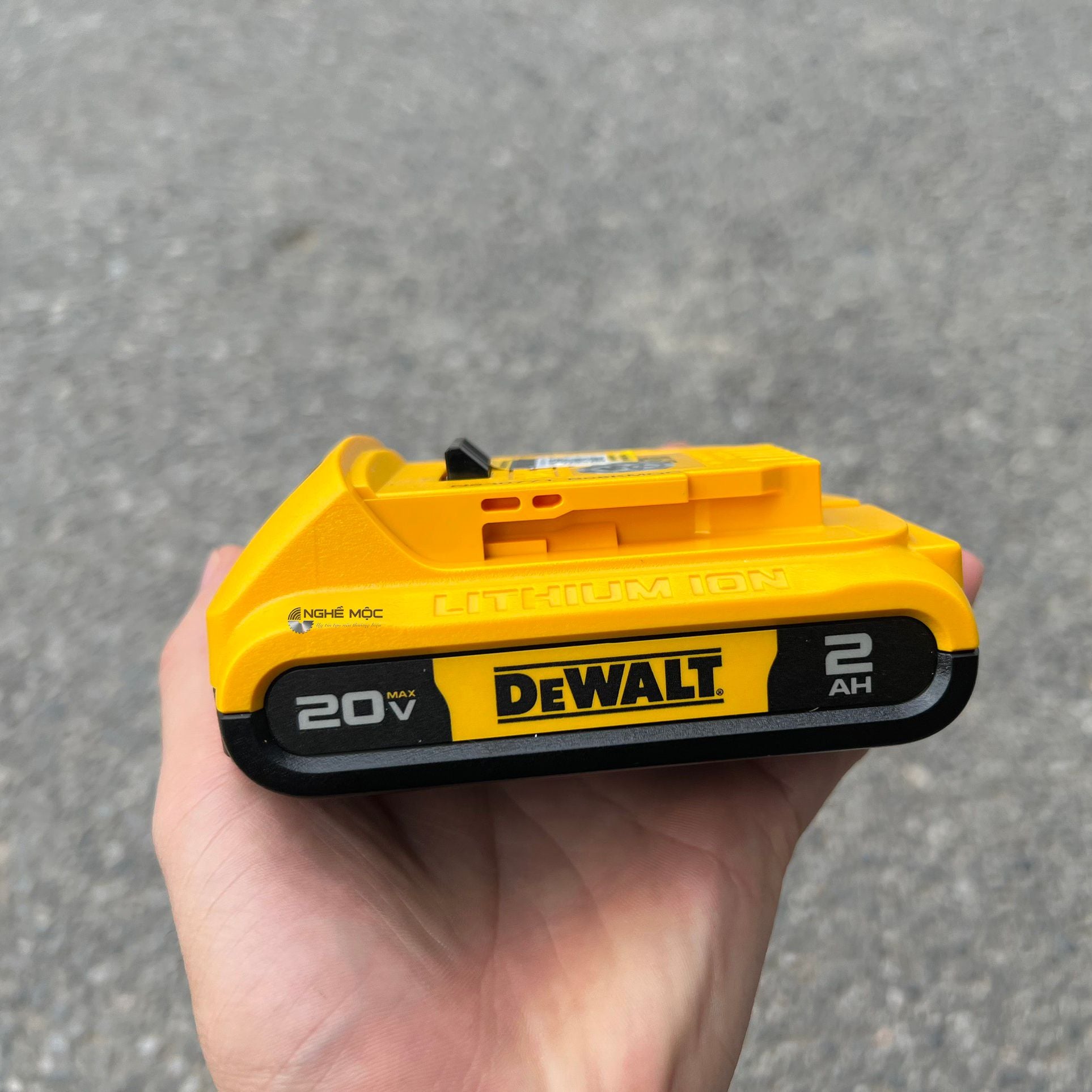 Pin Dewalt Li-ion 18V-20V 2Ah