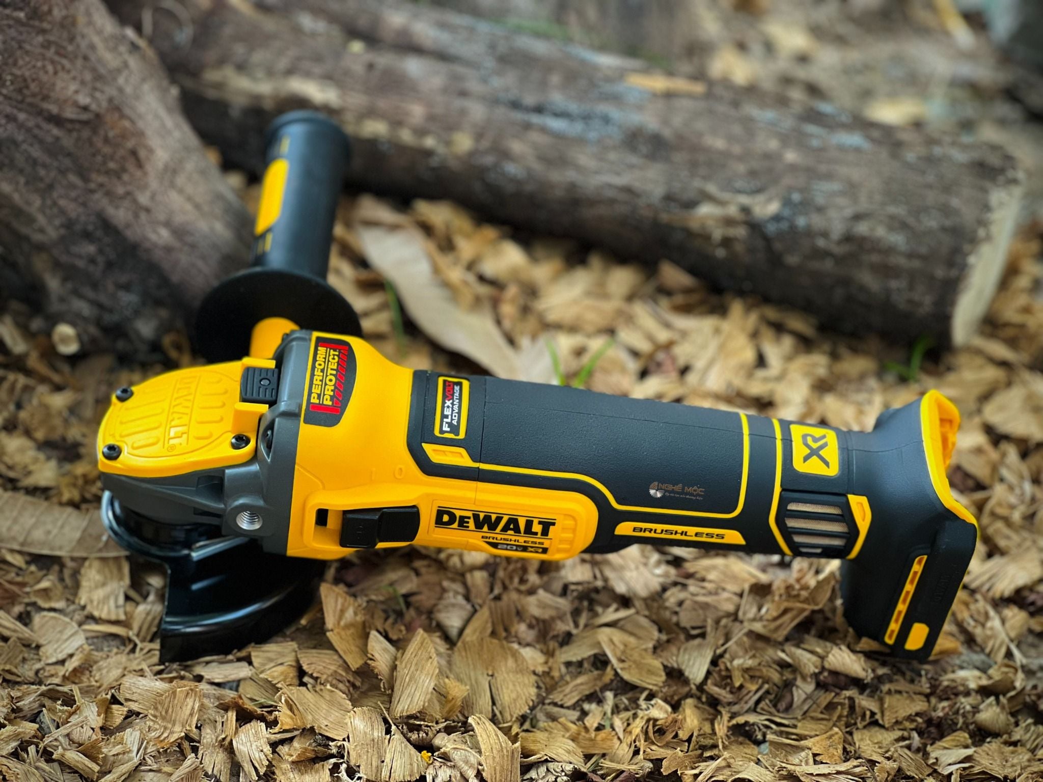 Máy mài góc pin Dewalt DCG409N