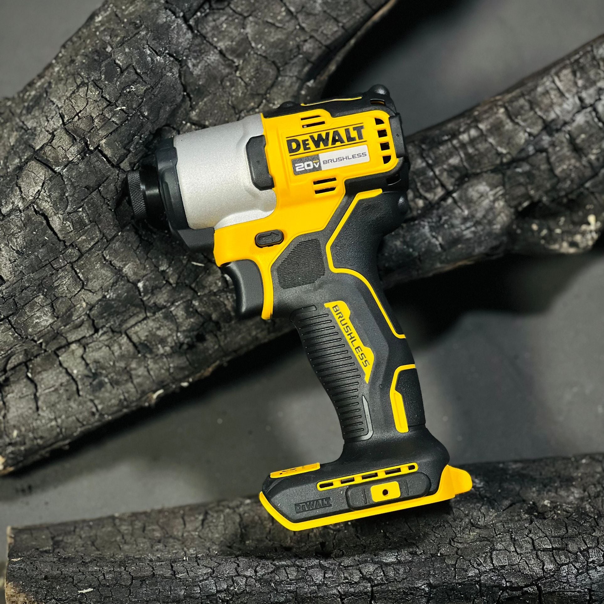 Máy vặn vít dùng pin 20V DeWalt DCF840
