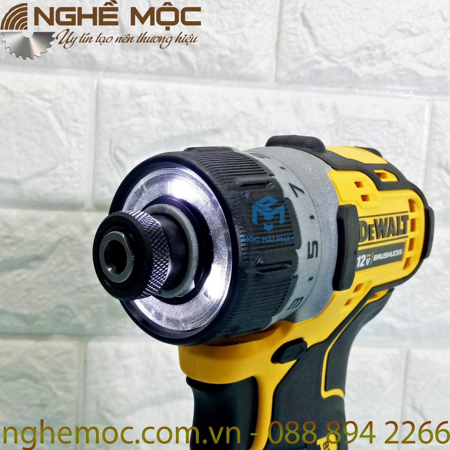 MÁY KHOAN CẦM TAY DEWALT