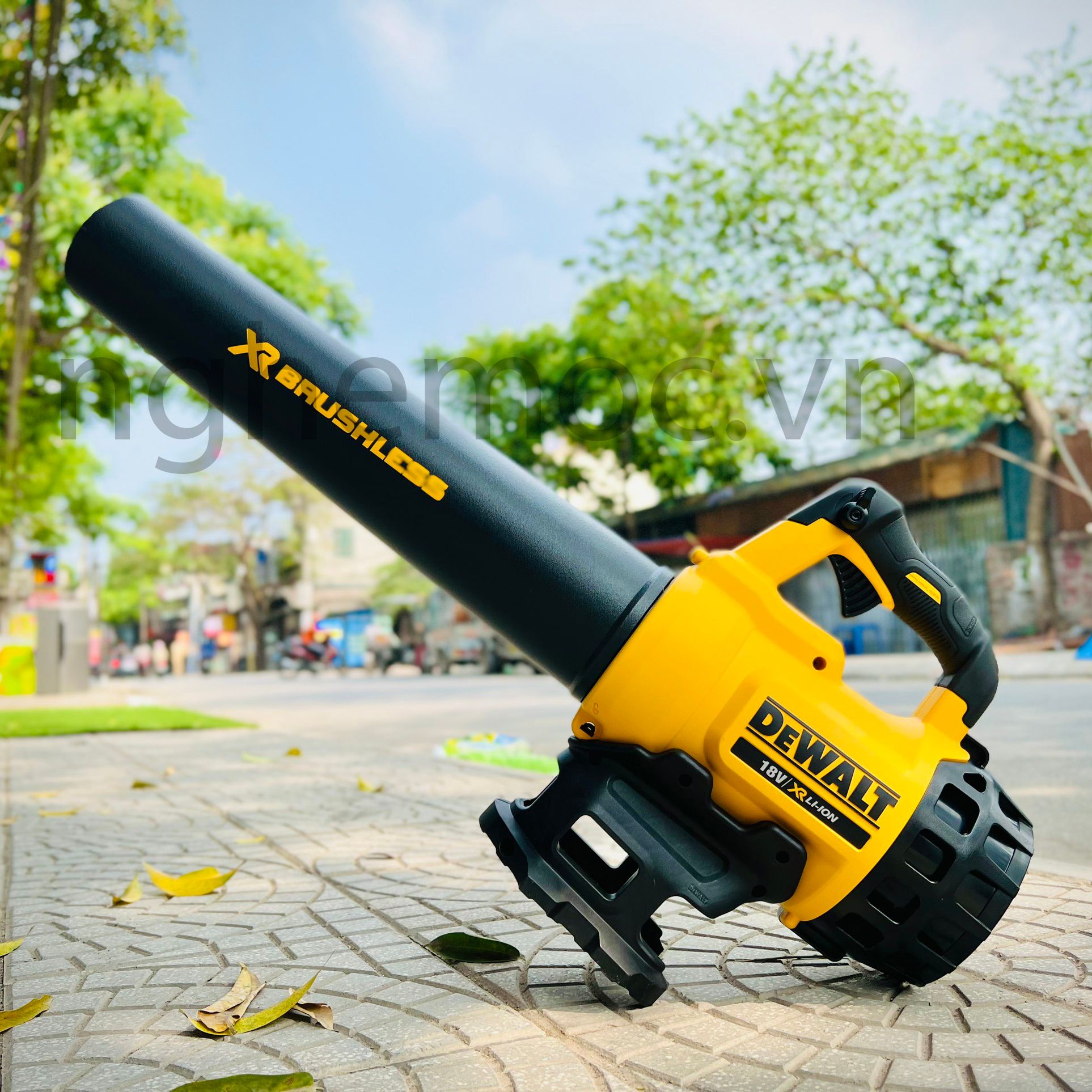 Dewalt Combo Máy thổi Dewalt DCM562 – mochaiphat