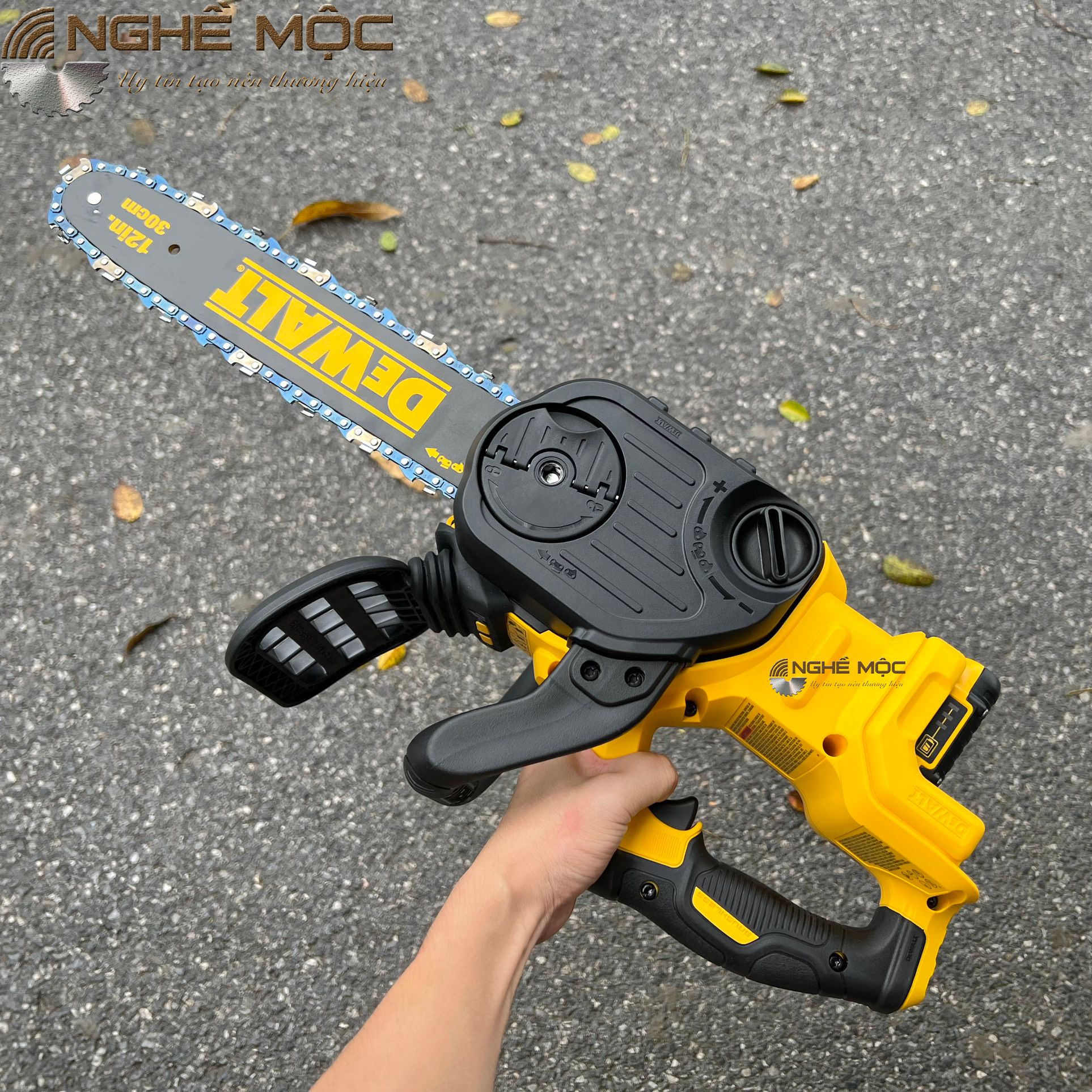Combo MÁY CƯA XÍCH PIN DEWALT 20VMAX  DCCS620P2