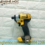 MÁY KHOAN DEWALT DCF885