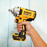 Máy siết bu lông 18-20V Max Dewalt DCF891