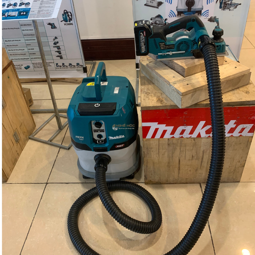 Máy bào dùng pin 40V Max Makita KP001GZ