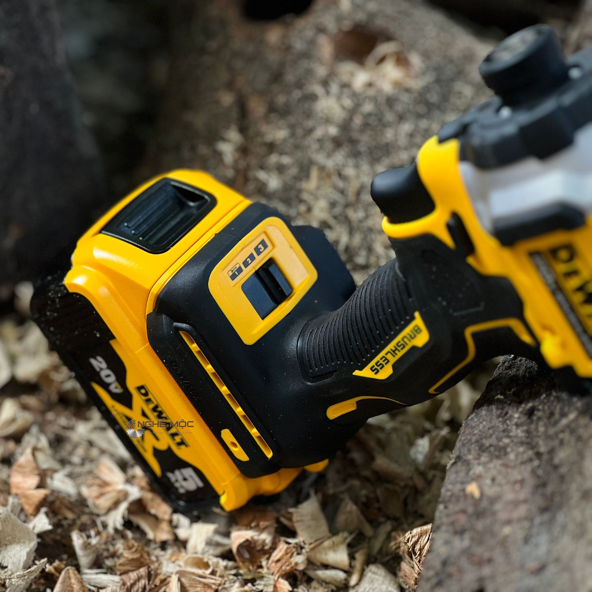 Máy bắt vít Dewalt DCF850