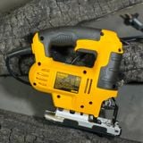 Máy cưa lọng cầm tay 650W Dewalt DWE349-B1