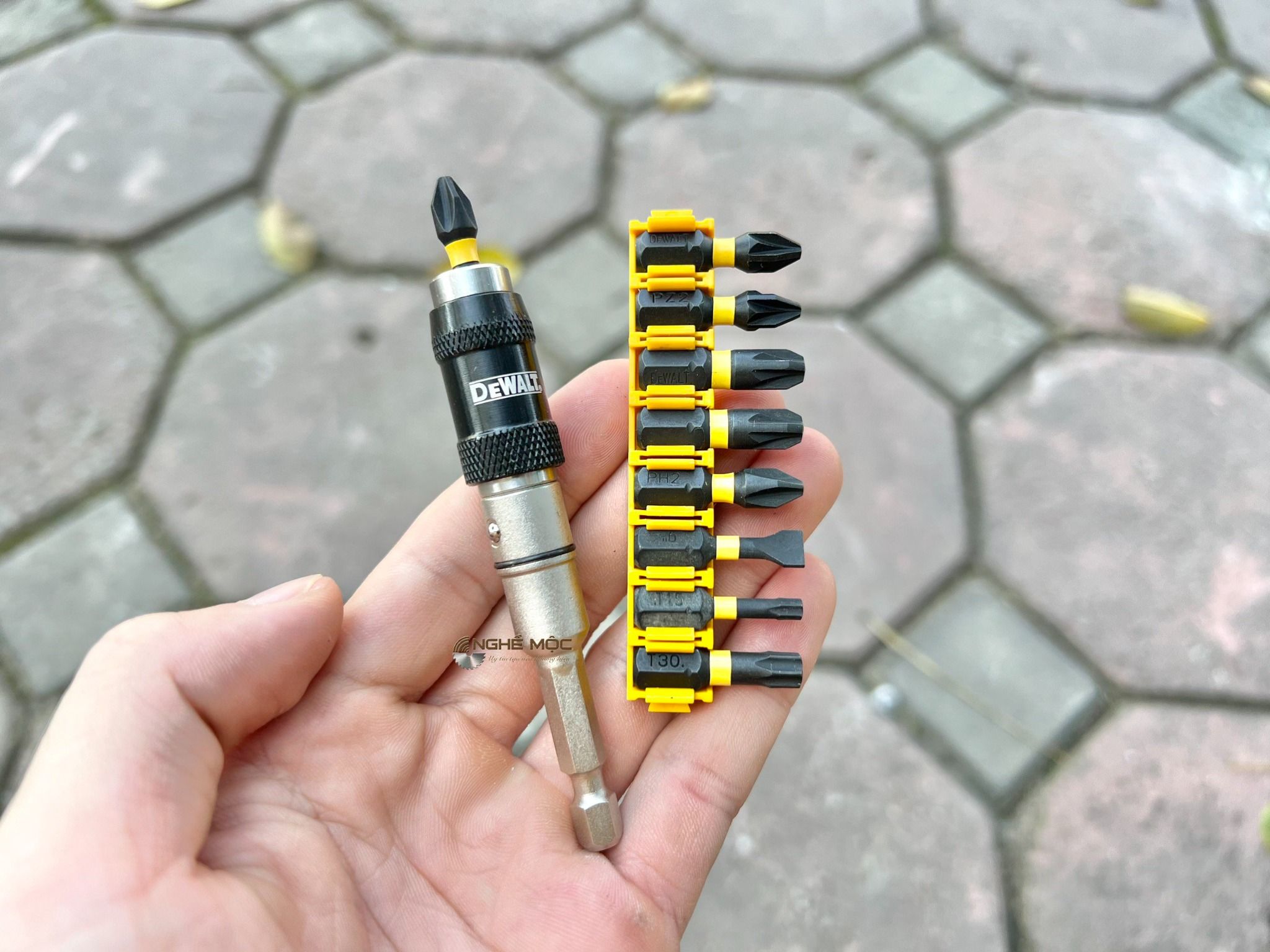 u l c l o gi m i b t v t 10 chi ti t Dewalt DT70518 mochaiphat
