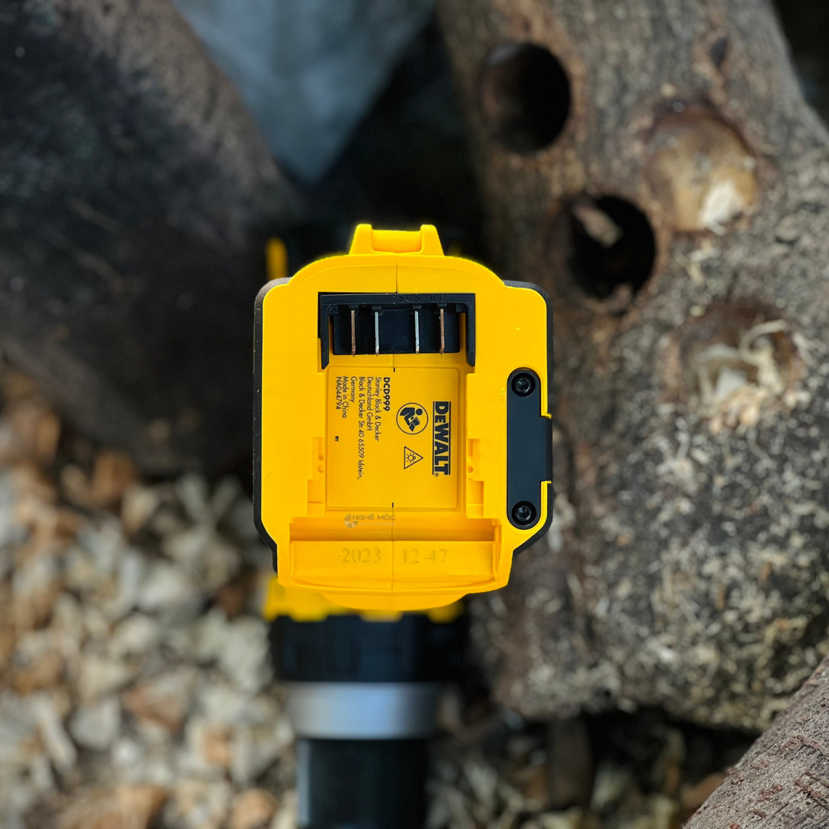 Chân máy Máy khoan động lực 999 dùng pin DeWalt DCD999