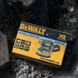 Máy chà nhám tròn dewalt DCW210B