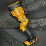 Đèn Led dùng pin Dewalt DCL043