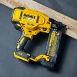 Súng bắn đinh pin dewalt dcn680