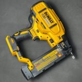 Súng bắn đinh pin dewalt dcn680