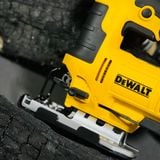 Máy cưa lọng cầm tay 650W Dewalt DWE349-B1