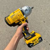 MÁY SIẾT BULON CẦM TAY 18N DEWALT DCF899