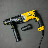 Máy khoan búa Dewalt D25144K