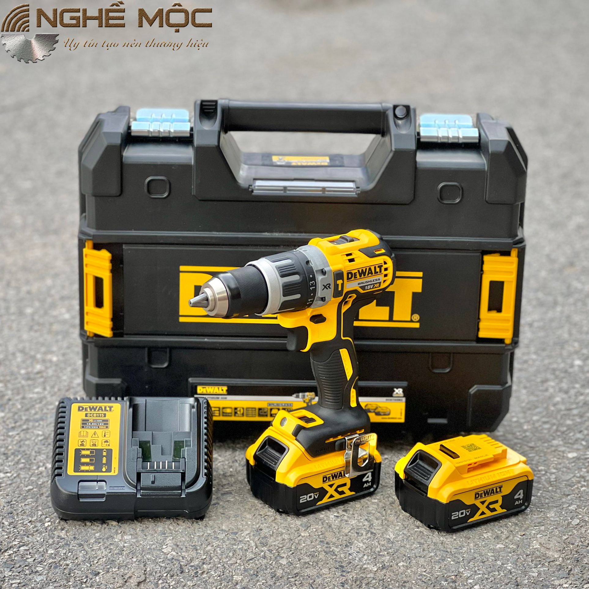 Máy khoan vặn vít động lực Dewalt DCD796M2