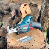 Máy cưa kiếm dùng pin Bosch GSA 12V-LI