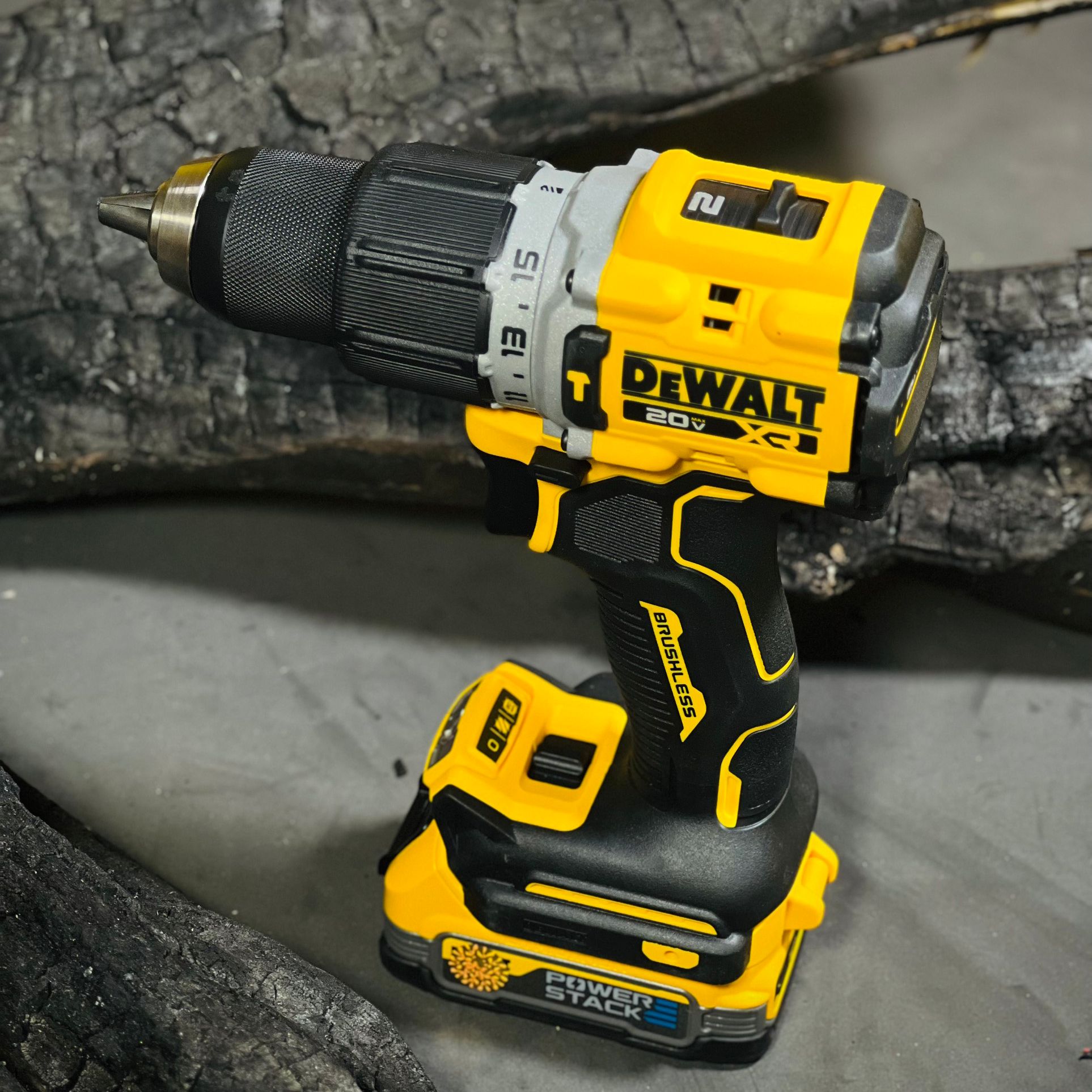 Máy khoan cầm tay Dewalt DCD805P2