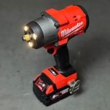 Máy siết bulong dùng pin Milwaukee M18 FHIW2F12