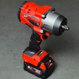 Máy siết bulong dùng pin Milwaukee M18 FHIW2F12