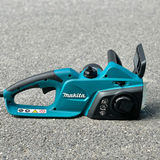 Máy Cưa Xích Makita UC4041A (400mm) có thân hình nhỏ gọn linh động cho việc điều khiển máy cắt