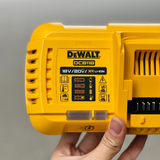 Bộ sạc pin 10.8-18V Dewalt DCB118