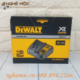 DeWalt  DCB107