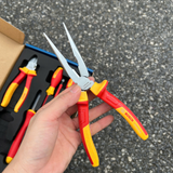 Kềm mũi nhọn cách điện VDE 200 mm trong bộ đồ nghề 7 món Bosch