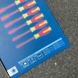 Hộp giấy đựng bộ tua vít đầu tuýp cách điện VDE 6 món Bosch 1600A02NF3