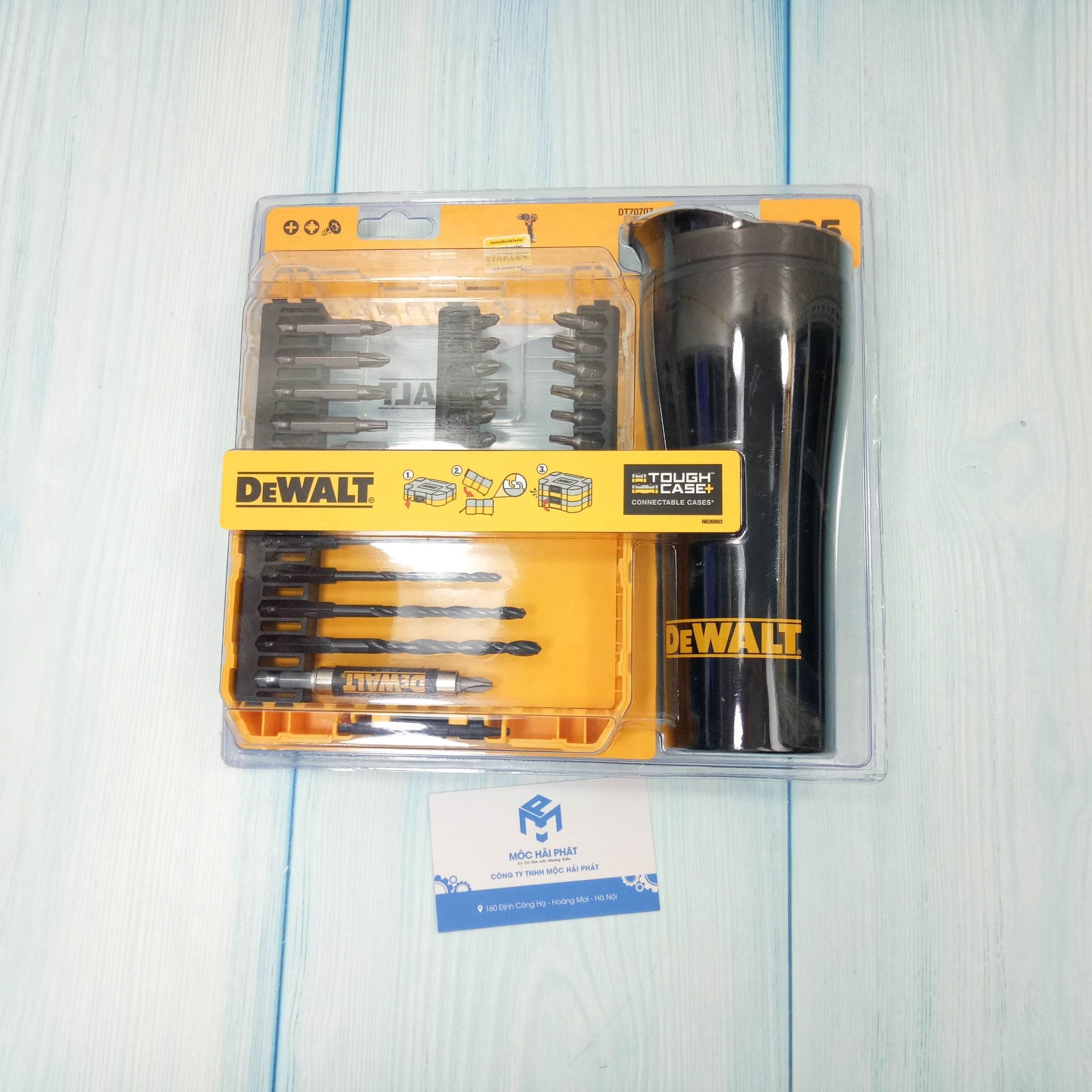 Bộ mũi vít 25 Chi tiết & Bình giữ nhiệt Dewalt DT70707-QZ – mochaiphat