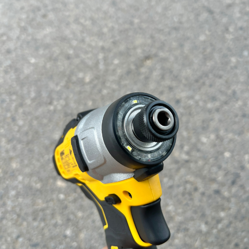 Máy vặn vít dùng pin DEWALT 12V DCF801N