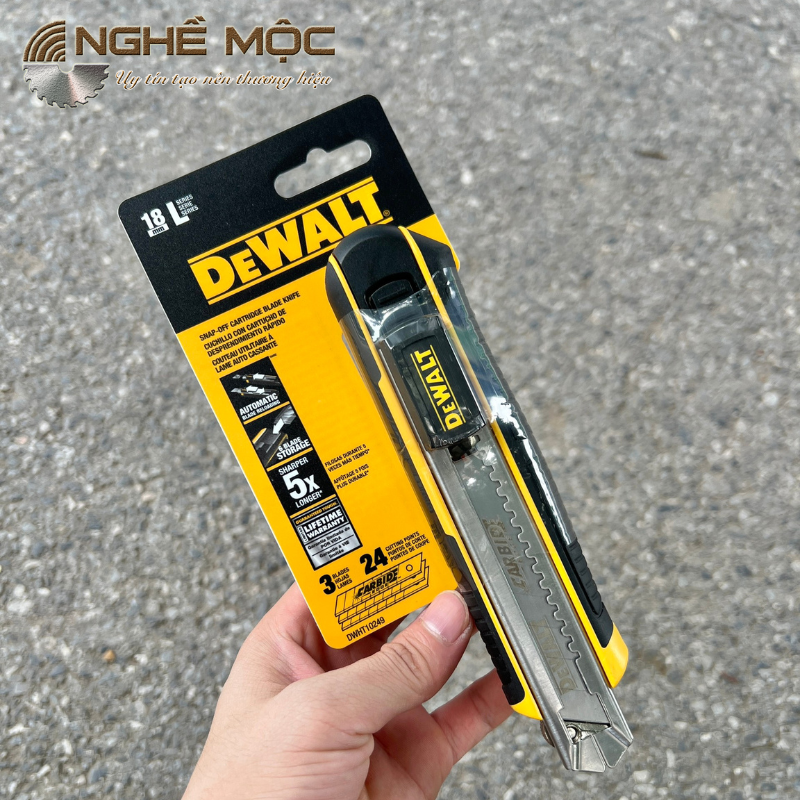 Dao rọc giấy 18m Dewalt DWHT10249-30