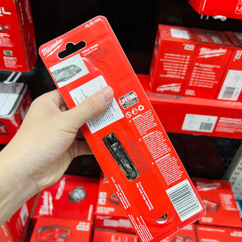 Dao đen Milwaukee 48-22-1524