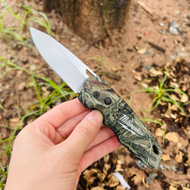 Dao đen Milwaukee 48-22- 1524