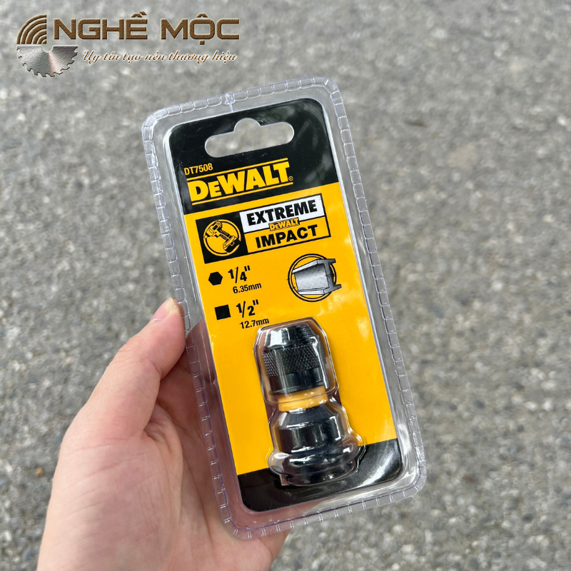 Đầu chuyển bu lông 1/2" qua vặn vít 1/4" DeWALT DT7508