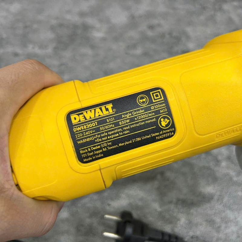 Thông số kỹ thuật máy mài cầm tay 100mm-850W Dewalt DWE8200T-B1