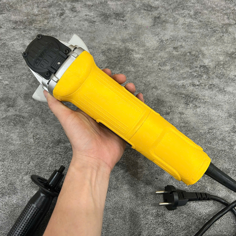 Máy mài cầm tay 100mm-850W Dewalt DWE8200T-B1